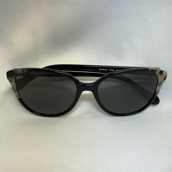 kate spade Accessories Nwt Kate Spade New York Viennegs Sunglasses